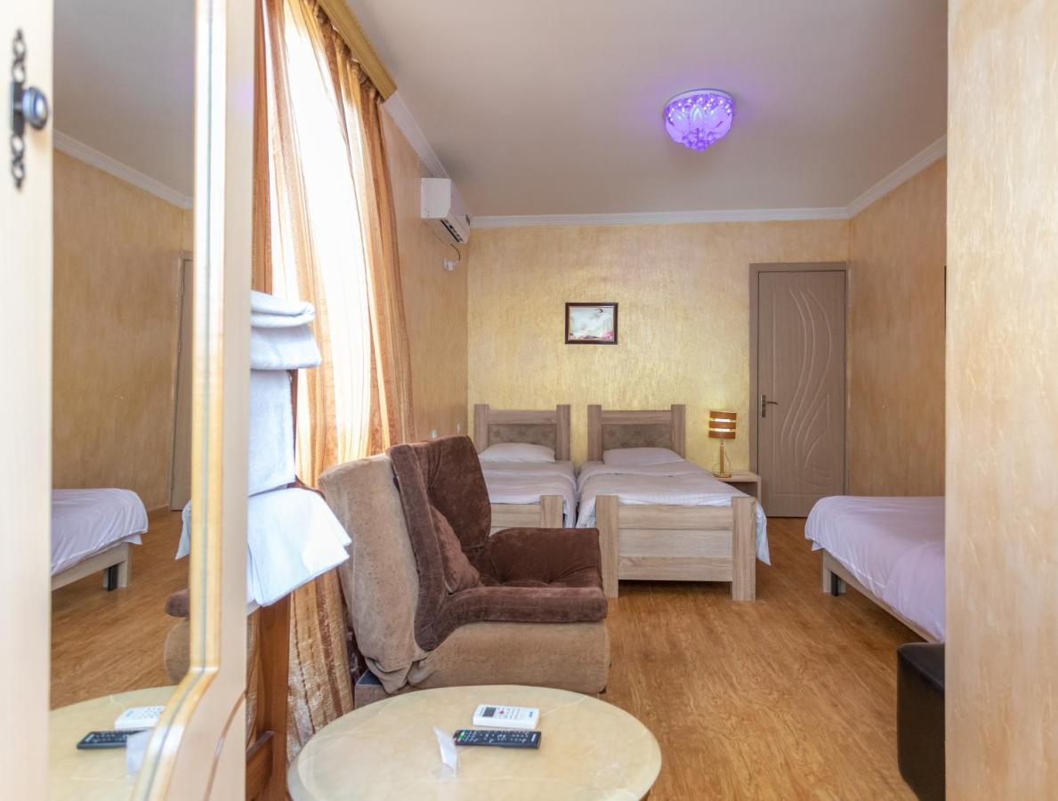 Hotel Mkudro Kʼutʼaisi Exterior foto